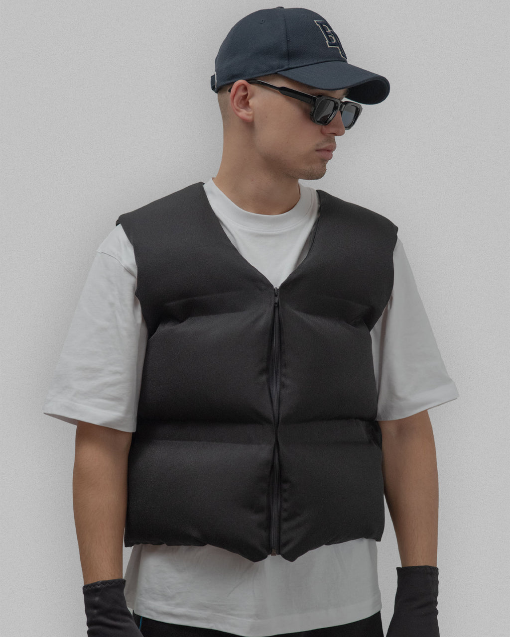 BLACK V2 PUFFER VEST
